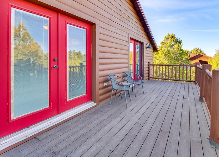 Close To Golf & Hiking: Show Family Holiday home *