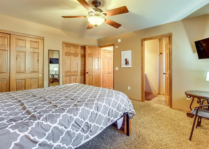 Holiday home Close To Golf & Hiking: Show Family